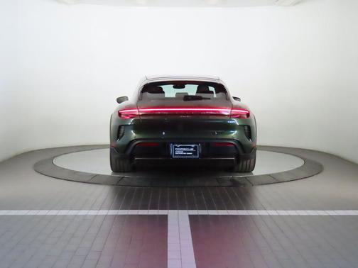 2025 Porsche Taycan Turbo