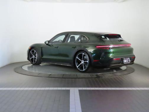 2025 Porsche Taycan Turbo
