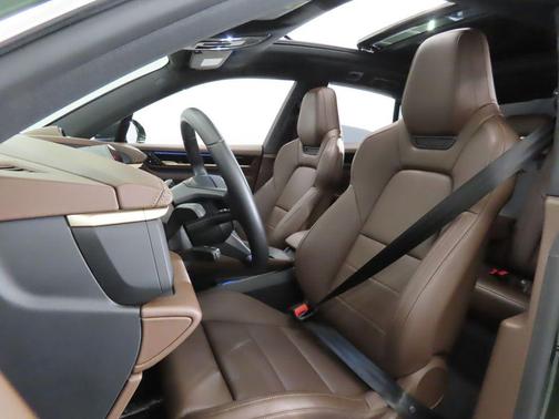 2025 Porsche Macan 4S