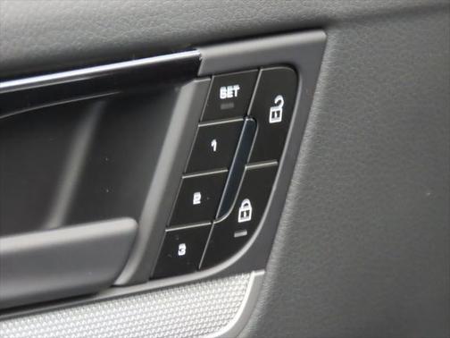 2025 Porsche Cayenne S