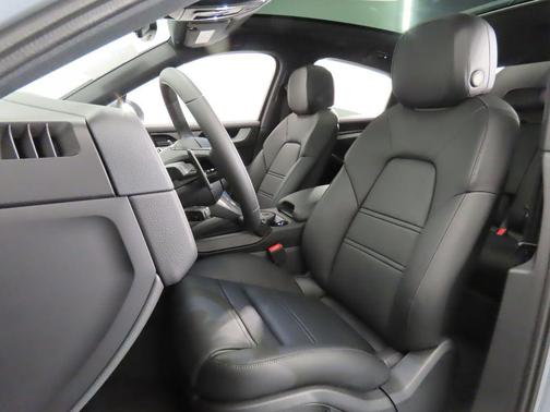 2025 Porsche Cayenne S