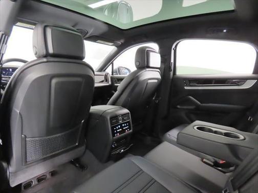 2025 Porsche Cayenne S