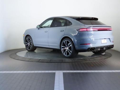 2025 Porsche Cayenne S