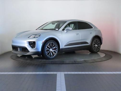 2025 Porsche Macan 4S