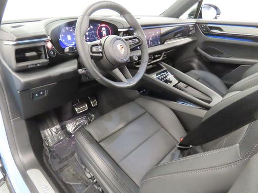 2024 Porsche Macan 4