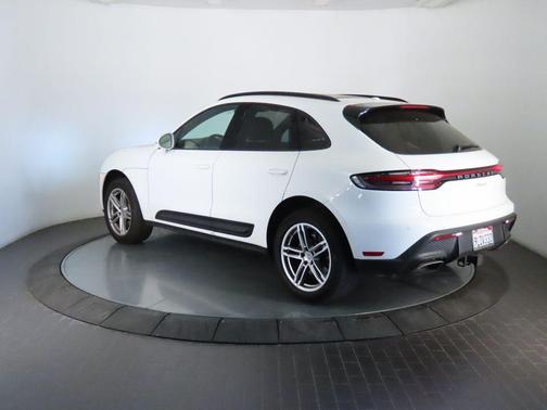 2024 Porsche Macan T