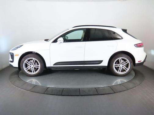 2024 Porsche Macan T