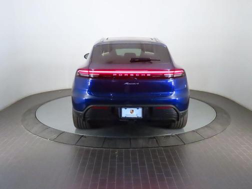 2024 Porsche Macan 4