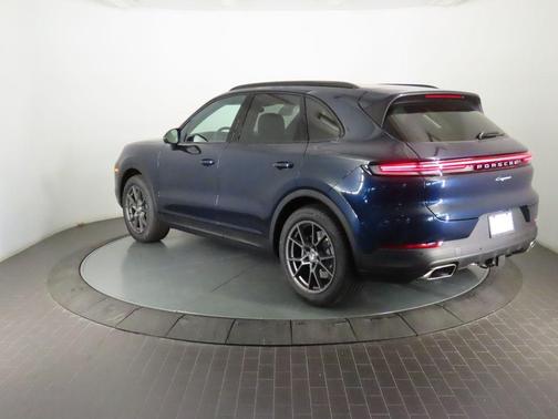 Blue Metallic 2026 Porsche Cayenne Base