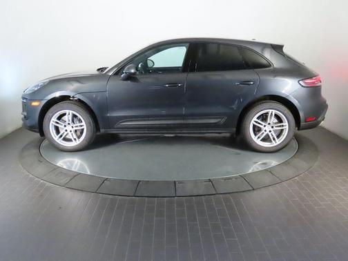 Volcano Grey Metallic 2025 Porsche Macan