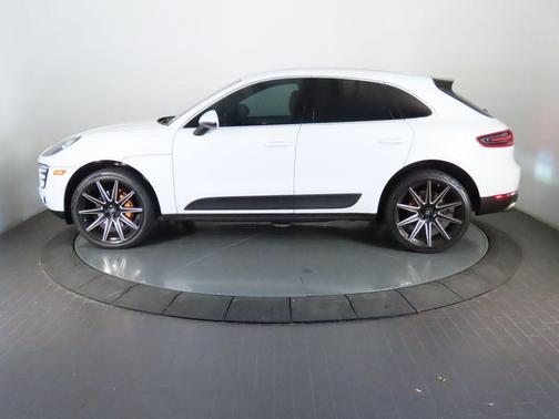 Carrara White 2016 Porsche Macan S