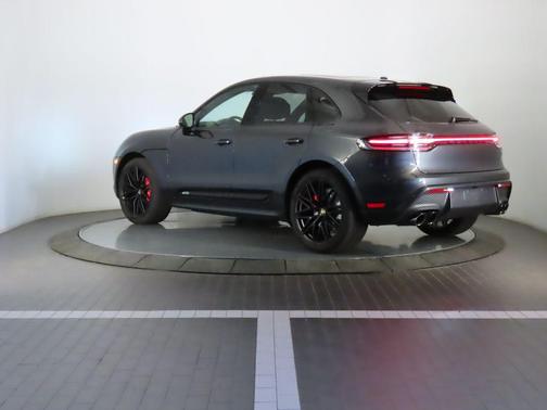 2025 Porsche Macan GTS