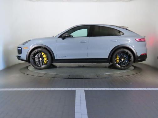 2022 Porsche Cayenne Turbo GT