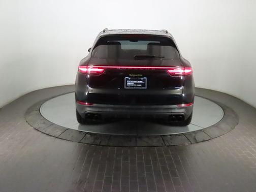 2023 Porsche Cayenne 