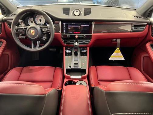 2026 Porsche Macan GTS