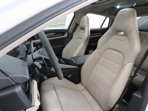 Carrara White Metallic 2026 Porsche Panamera Base