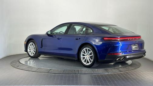 2024 Porsche Panamera 
