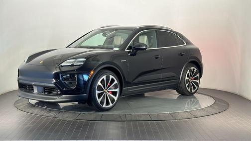 2025 Porsche Macan 4S