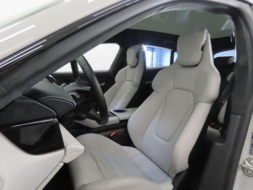 2024 Porsche Taycan GTS