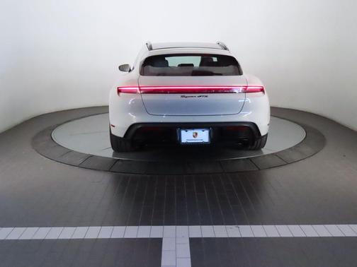 2024 Porsche Taycan GTS