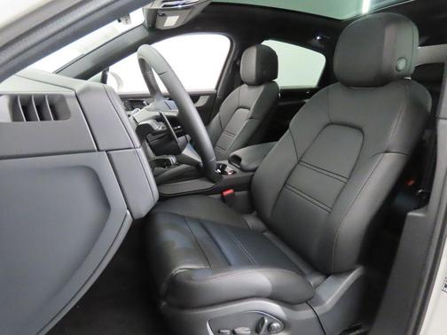 Chalk 2026 Porsche Cayenne S Coupe AWD