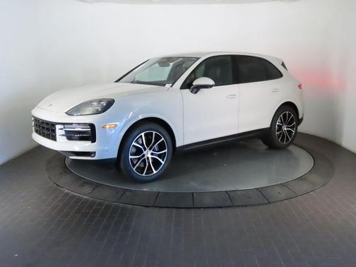 Chalk 2026 Porsche Cayenne Base