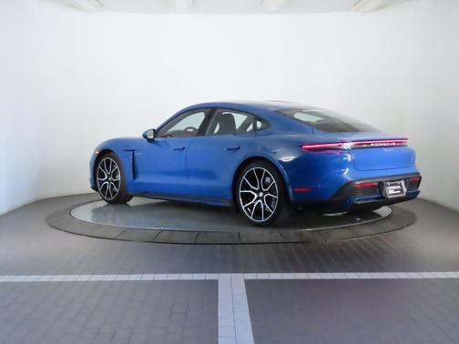 2025 Porsche Taycan 
