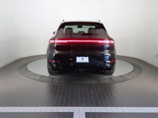 2026 Porsche Cayenne GTS