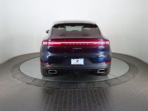 Blue Metallic 2026 Porsche Cayenne Base