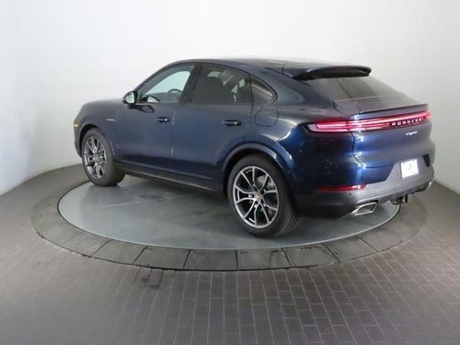 Blue Metallic 2026 Porsche Cayenne Base