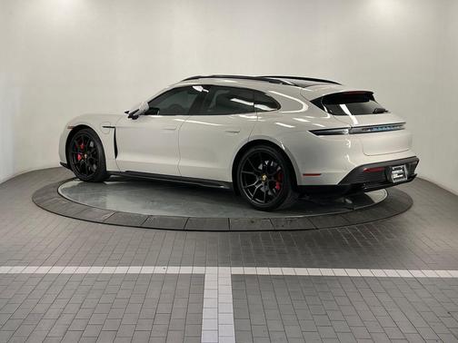 2024 Porsche Taycan GTS