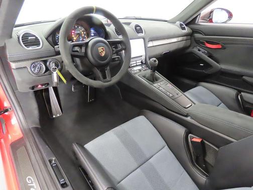 2023 Porsche 718 Cayman GT4 RS