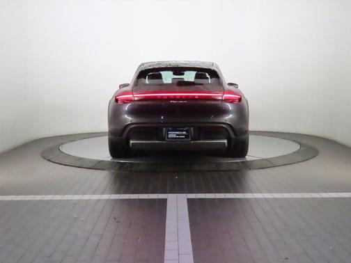 2022 Porsche Taycan 4