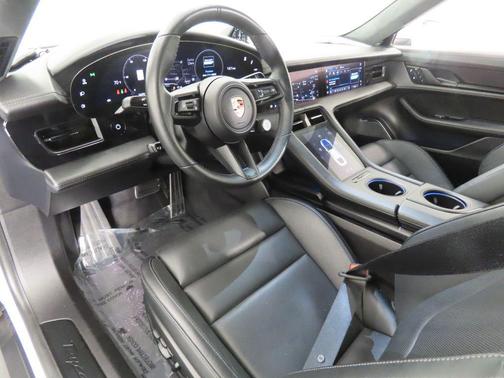 2024 Porsche Taycan GTS