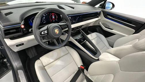 2025 Porsche Macan 4S