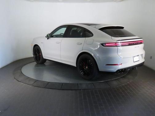 Chalk 2026 Porsche Cayenne S