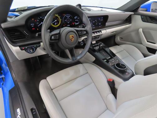 2022 Porsche 911 Carrera GTS