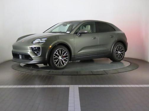 2025 Porsche Macan 4S
