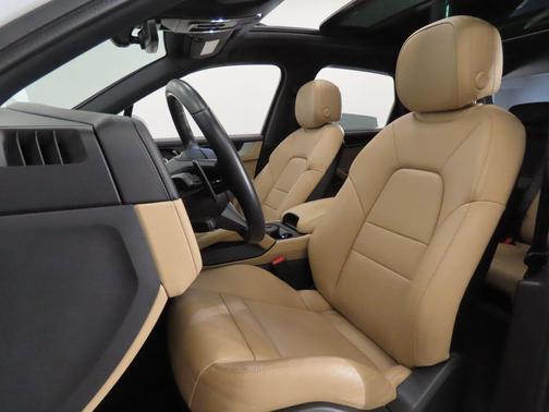 2025 Porsche Cayenne Cayenne