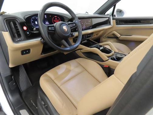 2025 Porsche Cayenne Cayenne