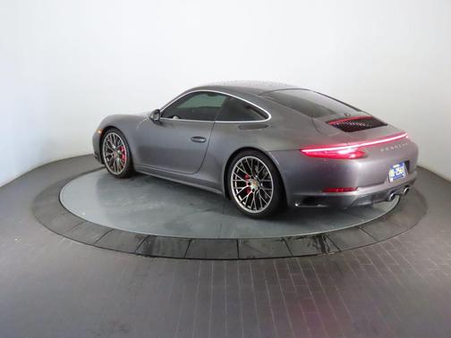 2017 Porsche 911 Carrera 4S