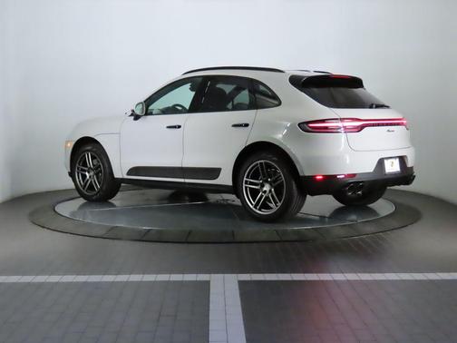 2021 Porsche Macan 