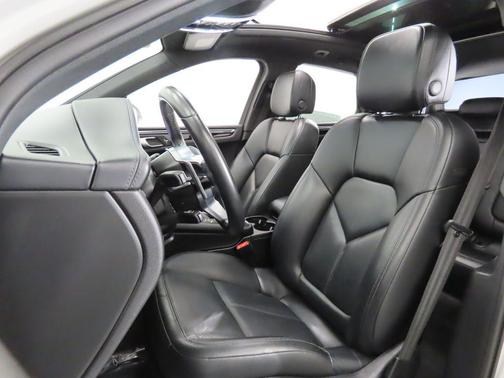 2021 Porsche Macan