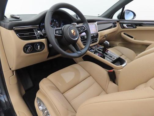 Volcano Grey Metallic 2026 Porsche Macan Base