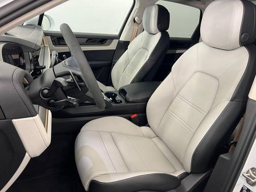 2026 Porsche Cayenne GTS