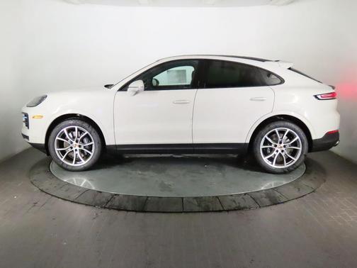 2026 Porsche Cayenne AWD