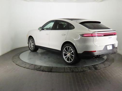 2026 Porsche Cayenne AWD