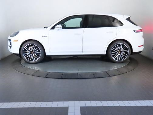 2025 Porsche Cayenne 