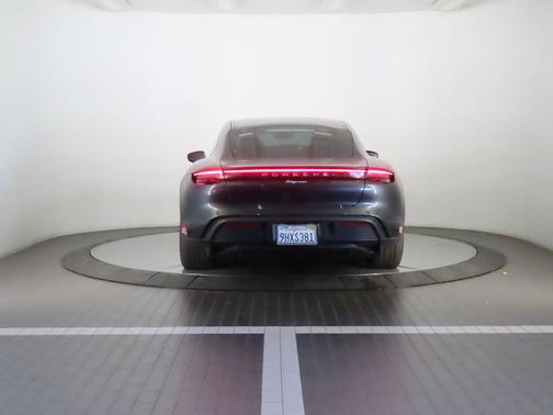 2023 Porsche Taycan 