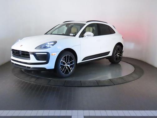 2026 Porsche Macan Base